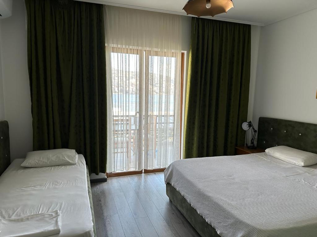 Fjora Rooms Sarandë Exterior foto