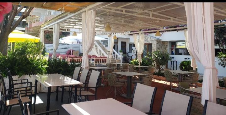 Fjora Rooms Sarandë Exterior foto